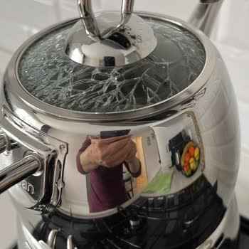 Emsan Mutfak Garanti Kapsamındaki Çaydanlık Cam Kapağının Kendiliğinden Çatlaması!