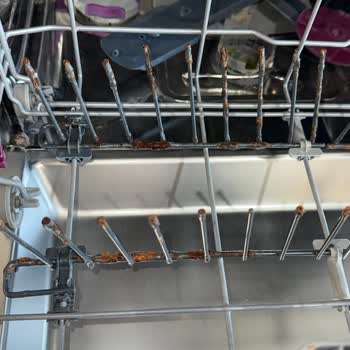 Arçelik Bulaşık Makinesi Sepetlerinde Paslanma Ve Kaplama Dökülmesi Üzerine Ücretsiz Değişim Talebi