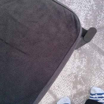 Kullanılmış Ve Yırtık Sandalyeler İçin Değişim Ya Da İade Talebi