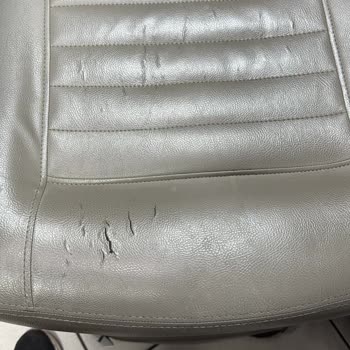 Alpeda Kuaför Deri Koltukların Kısa Sürede Yırtılması Ve Kaba Müşteri Hizmeti