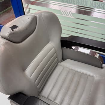 Alpeda Kuaför Deri Koltukların Kısa Sürede Yırtılması Ve Kaba Müşteri Hizmeti