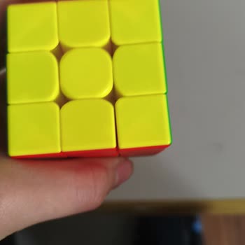 Küp Sepeti'nden Gelen Manyetik 3X3 Küp Bozuk, Satıcıdan Yanıt Gelmedi