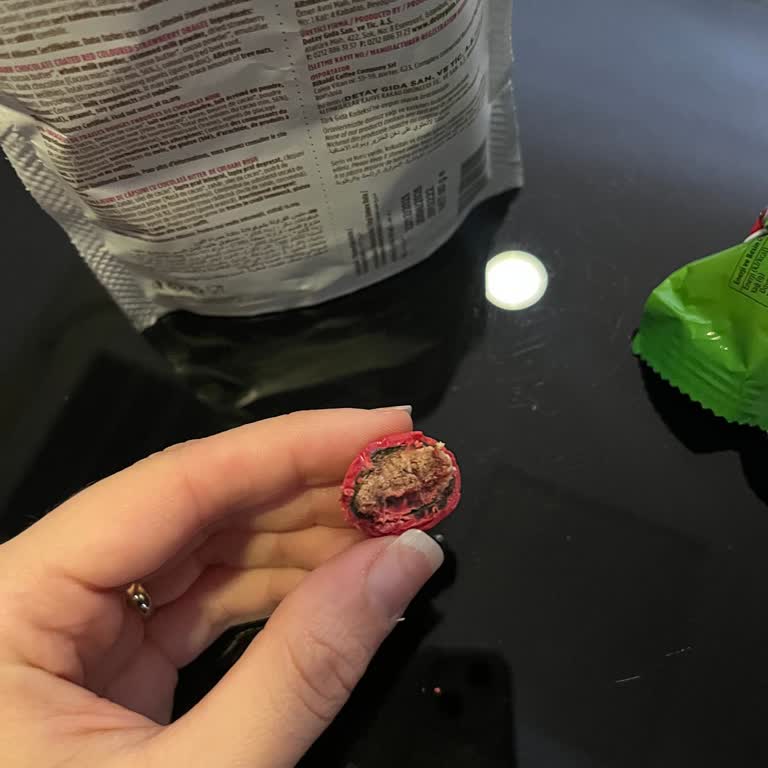 Frutibon Üründe Bozuk Çilek, Son Tüketim Tarihi Geçmemiş