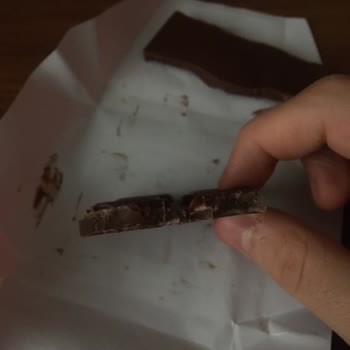 Ülker Bol Sütlü Çikolatada Beyazlaşma Ve Tat Değişikliği Şikayeti