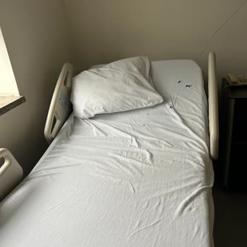 Bahçelievler Devlet Hastanesi'nde Steril Çarşaf Ve Yastık Kılıfı Eksikliği