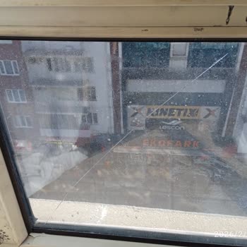 Çetmen Mobilya Ücretsiz Asansör Sözü ve Saygısız Tutumla 15 Bin Lira Zarar