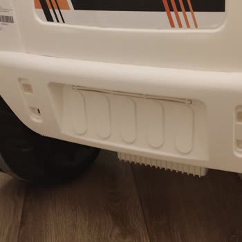 Pilsan Attack Akülü Arabada Far Sorunu, Çatlak Ve Eksik Parçalar, Satıcıdan Geri Dönüş Yok