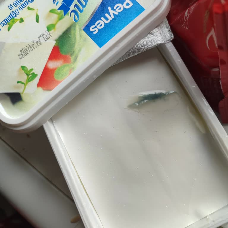 Küflü Peynir Satışı Ve İade Reddine Karşı Şikayet