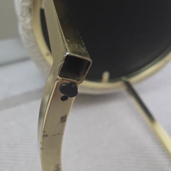 Leke Tutmayan Kumaş Sözü Kırıldı Ve Sandalyeler Zarar Verdi