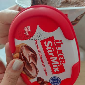 Şok Market'in Çikolatalı Peynirli Sürmix Ürünü İçinde Küf Tespiti