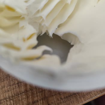 Yörük Süt Kaymak Ambalajı Yanıltıcı, İçerik Boş Ve Ücret İadesi Talebi