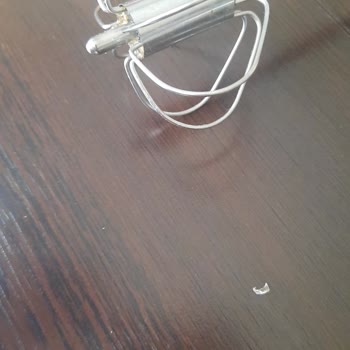 Beyzana Isıya Dayanıklı Çırpıcıda Cam Parçaları Eriyor