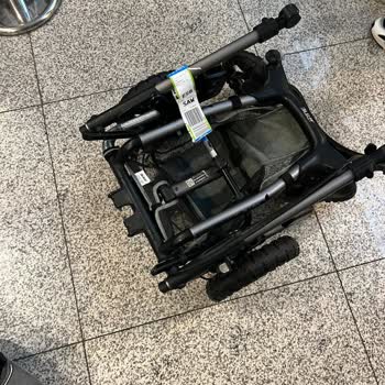 AJet Uçuşta Bebek Arabası Pert Hale Geldi Ve Teklif Edilen Tazmin Yetersiz!