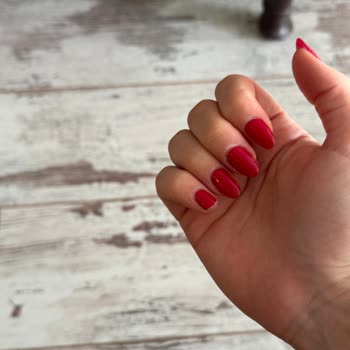 Kalitesiz Oje Ve Kırılan Tırnaklar Nedeniyle 1100 TL İade Talebi