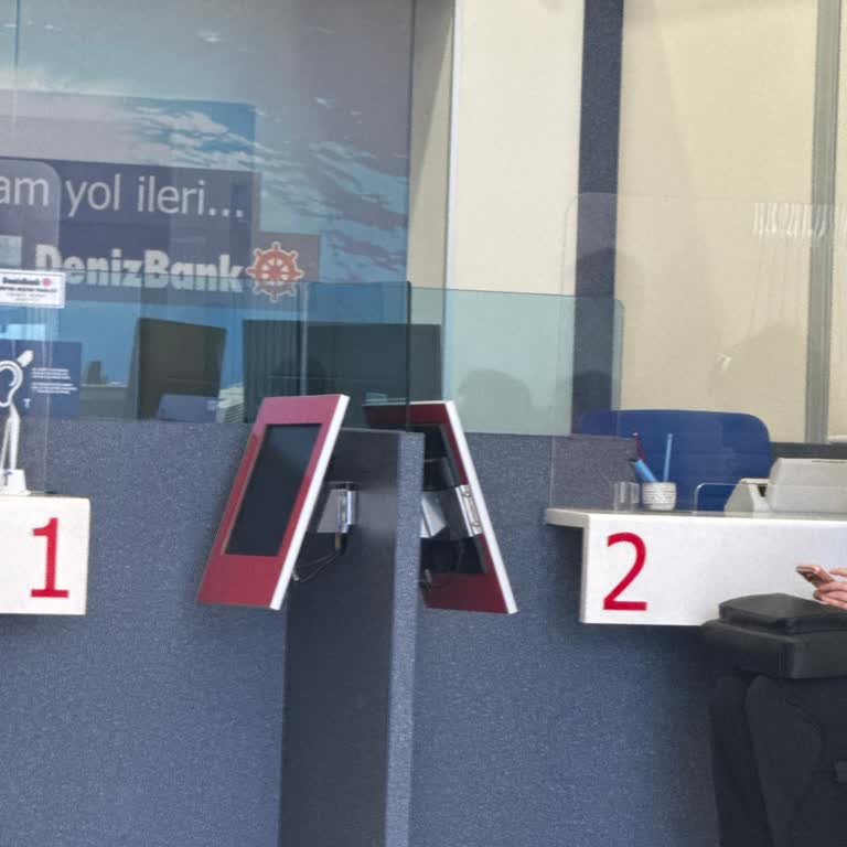 İvedik Şubesindeki Tek Gişe Müşterileri Saatlerce Bekletiyor