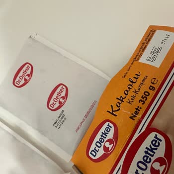 Dr. Oetker Kakaolu Kek Karışımında Çelişkili Son Kullanma Tarihleri Güveni Sarsıyor