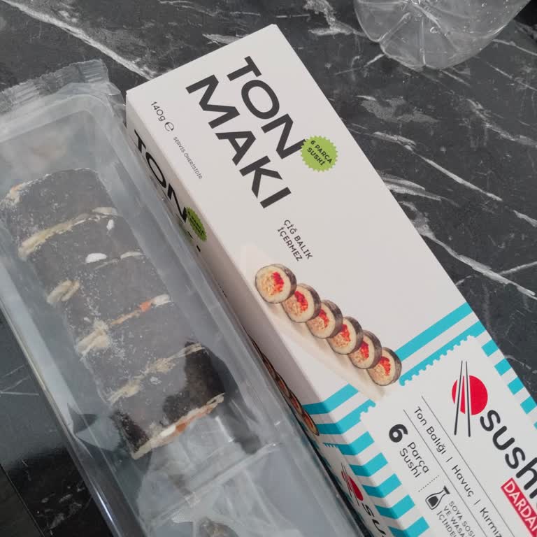 Ambalajda Yazan 6 Adet Sushi Paketi, 5 Adet Çıktı