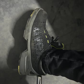 Hepsiburada'dan UVEX İş Ayakkabısında Erken Tabanda Delik Oluşması