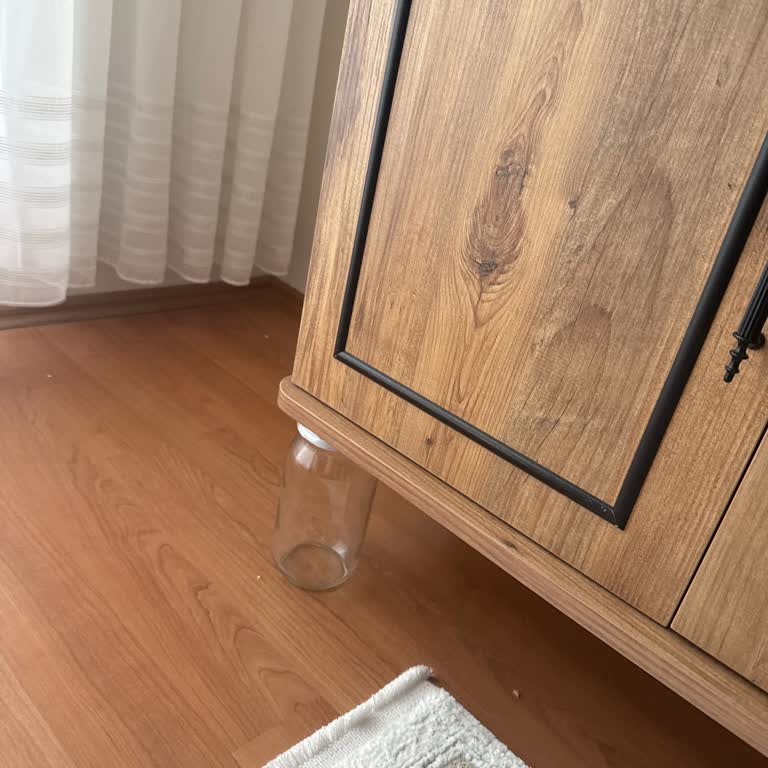 Çırağan AVM’de Hasarlı Mobilya Ve Kombi Ayakları İçin Acil Çözüm Bekleniyor