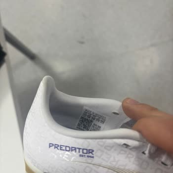 Adidas Sipariş Edilen 41 Numara Krampon Yanlış 29 Numara Olarak Gönderildi