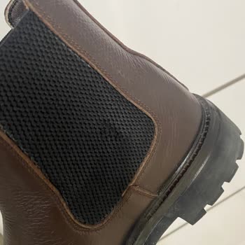 Agah Ayakkabı’dan Aldığım Botların Tabanı Açıldı, İade İstiyorum