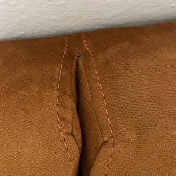 Garanti Süresindeki Çöken Koltuk Ve Sökülen Döşeme, İlgisiz Satış Sonrası Destek