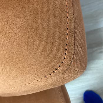 Garanti Süresindeki Çöken Koltuk Ve Sökülen Döşeme, İlgisiz Satış Sonrası Destek