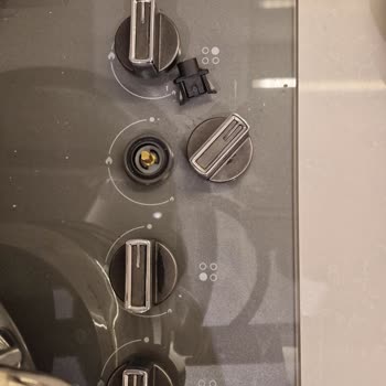 Arçelik Ocakta Renk Solması Ve Düğme Çatlaması Ücretsiz Parça Değişimi Talebi