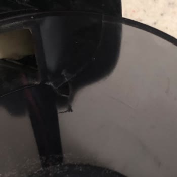 Bosch Ultimate 7 Süpürgede Toz Haznesi Kırıldı, Garanti Kapsamında Ücretsiz Onarım Talebi