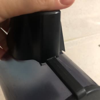 Bosch Ultimate 7 Süpürgede Toz Haznesi Kırıldı, Garanti Kapsamında Ücretsiz Onarım Talebi