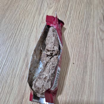 Van İpekyolu Şok'ta Satılan Tadelle Çikolatası Bozulmuş Ve Sağlık Riski Oluşturuyor