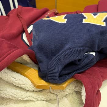 Ücretli Kazağın Yırtılması Ve Mağaza İhmali