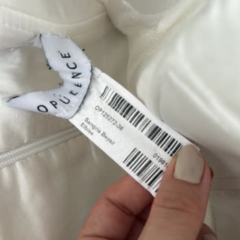 Dcey Akaretler'den Kiralanan Elbise Kirli Ve Yırtık, Cevapsız Müşteri Hizmeti