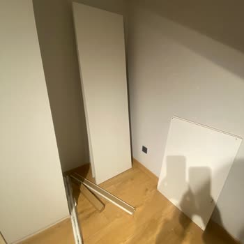 IKEA'da Kırık Parçalar Ve Cevapsız Çağrı Merkezinden Montaj Gecikmesi