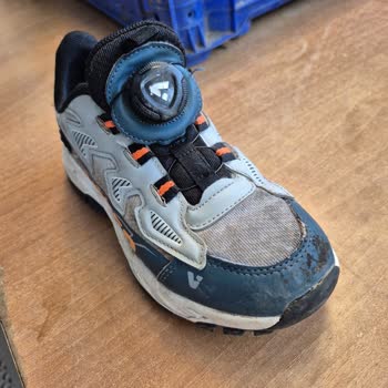 Vicco Spor Ayakkabısı 2 Ayda Eskidi, Kalite Sorunu