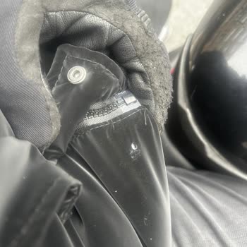 İlk Kullanımda Düğmesi Patlayan Burberry Montun Değişim Talebi