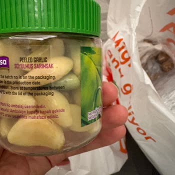 Migros'tan Gelen Süresi Geçmiş Ve Küflü Sarımsaklar Sağlık Riski Oluşturuyor