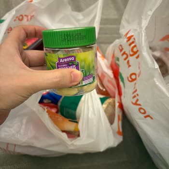 Migros'tan Gelen Süresi Geçmiş Ve Küflü Sarımsaklar Sağlık Riski Oluşturuyor