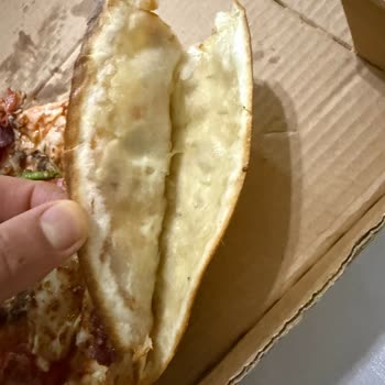 Domino's Pizza'da Kalitesiz Hamur, Migros Yemek'te Çözüm Bulunamayan Müşteri Hizmetleri
