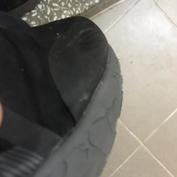 Lumberjack Model Ayakkabının Tabanda Deformasyon Ve Açılma Sorunu, Tamir İsteği