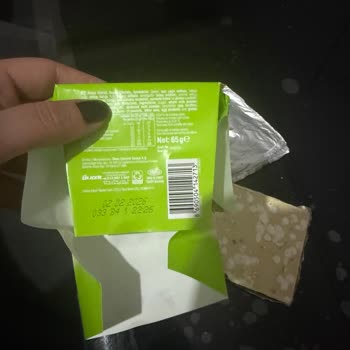 Ülker Antep Fıstıklı Beyaz Çikolata’da Beyaz Lekeler Ve Kötü Koku Nedeniyle Para İadesi Talebi