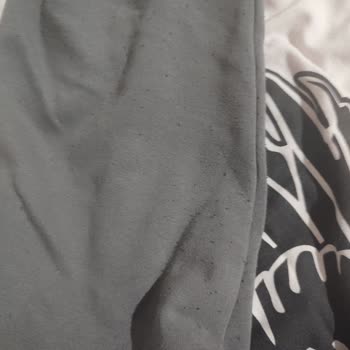 H&M Sweatshirt'te Hızlı Tüylenme Ve Çözüm Bulunamaması Üzerine Ücret İadesi Talebi