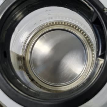 Arçelik Çay Makinesinin Cam Ve Silikon Arasındaki Bölümde Kireç Birikimi Hijyen Ve Sağlık Endişesi