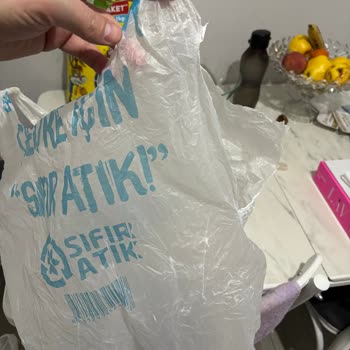 A101 Pamukova’da Poşet Kalitesizliği Müşteriler Sürekli Mağdur!