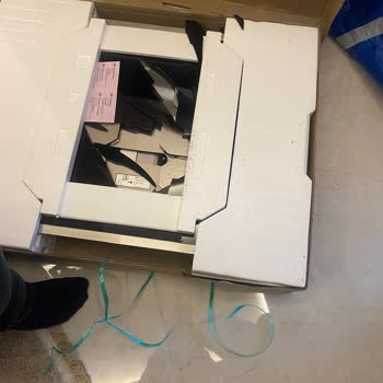 Ajet Ekstra Ücretli Bagajda Kırılan Siemens Elektrikli Ocak İçin İade Talebi