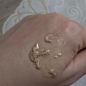 Watsons Şubesinde Bozuk Fondöten Ve Etik Olmayan Satış Tavsiyesi