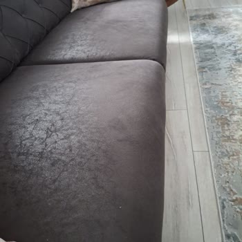 Garanti Kapsamındaki Koltuk Takımının Kumaş Dökülmesi Ve Renk Açması İçin Onarım Talebi