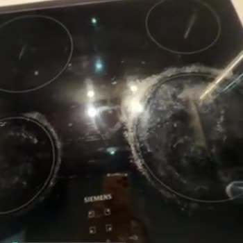 Siemens Elektrikli Ocakta Oluşan Lekeler!