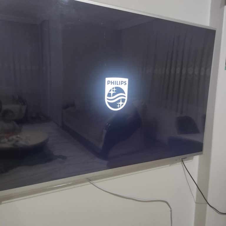 Philips 55PUS TV'de Sürekli Beyaz Ekran Ve Renkli Nokta Sorunu