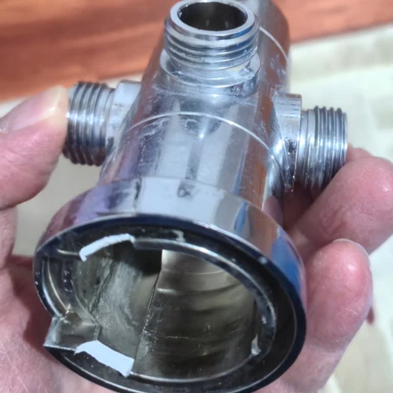 Artema Joy Duş Setinin Kırılan Tırnak Parçası İçin Yedek Talebi